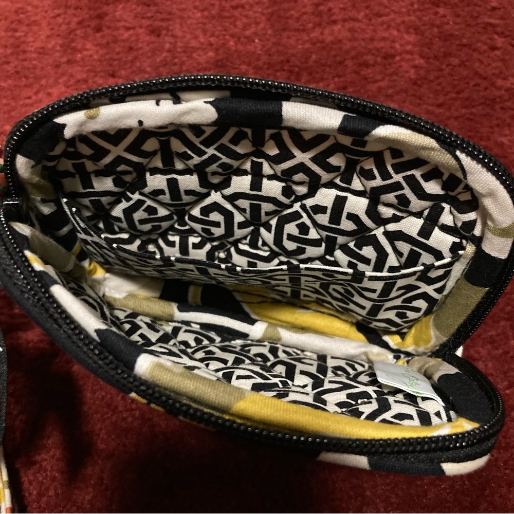 NWT Vera Bradley Tech Case in Dogwood - Picture 3 of 4